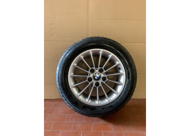 Set 4 cerchi in lega + gomme BMW Serie 5 E39 (R16)