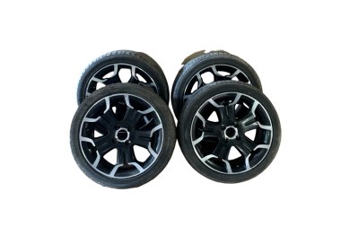 Set 4 cerchi in lega + gomme Citroën DS3 (R17)